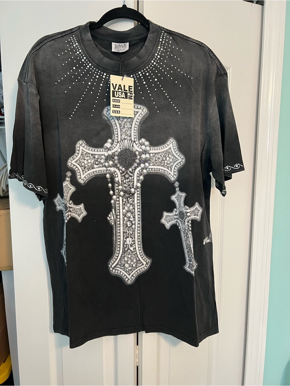 Men's Vale Black Cross Graphic T-Shirt XL